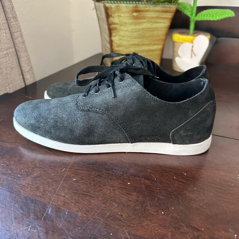 KR3W suede upper